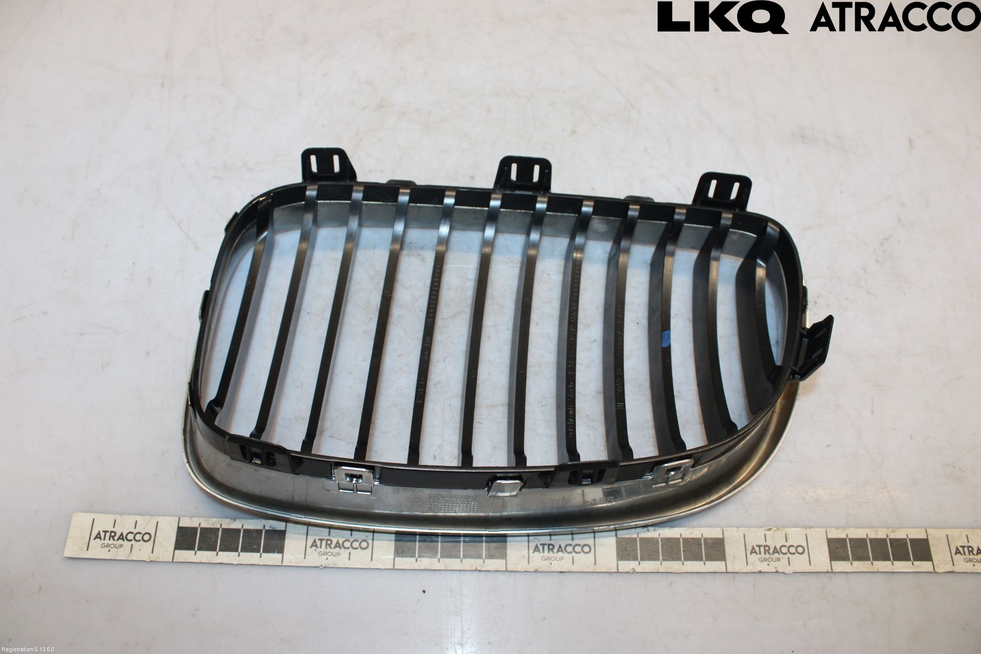 BMW 1 E87/81 5D/3D 03-11 Grilldel Höger