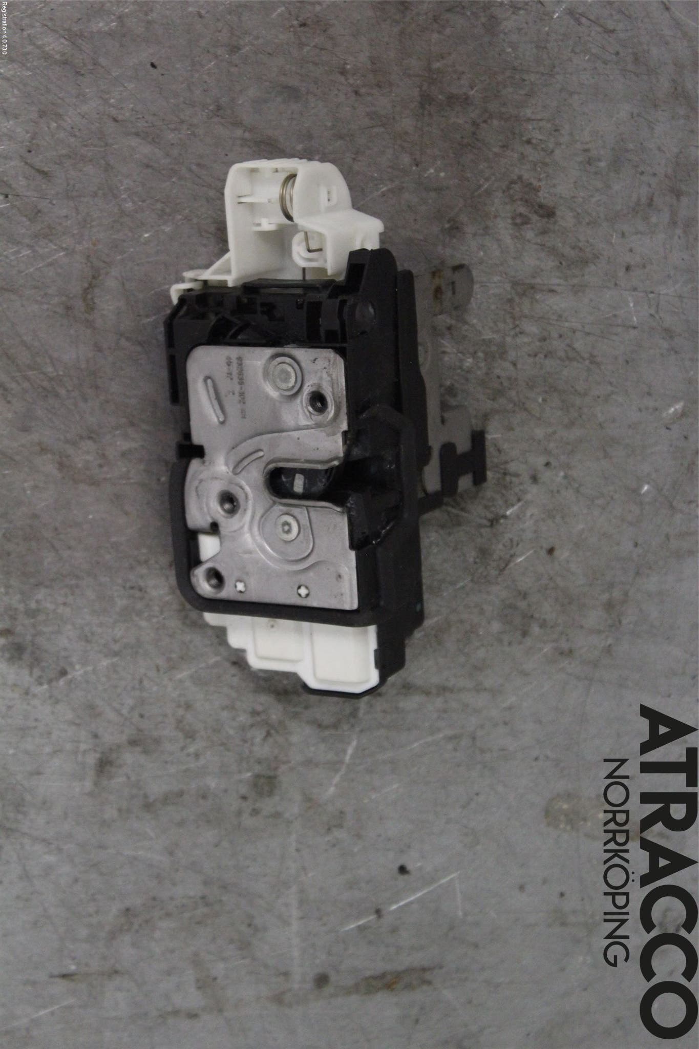 Volvo V40 12-19 Låskista-Dörrlås