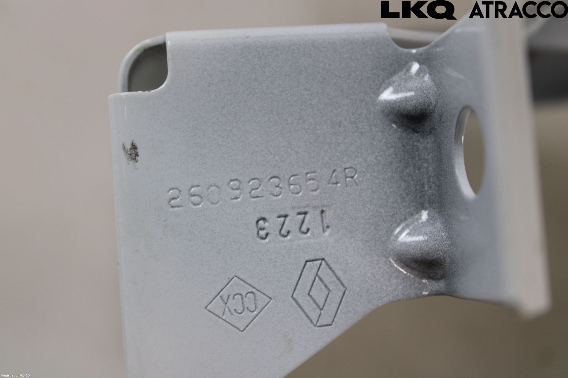 Renault EXPRESS 21- Skärmfäste Fram Vä