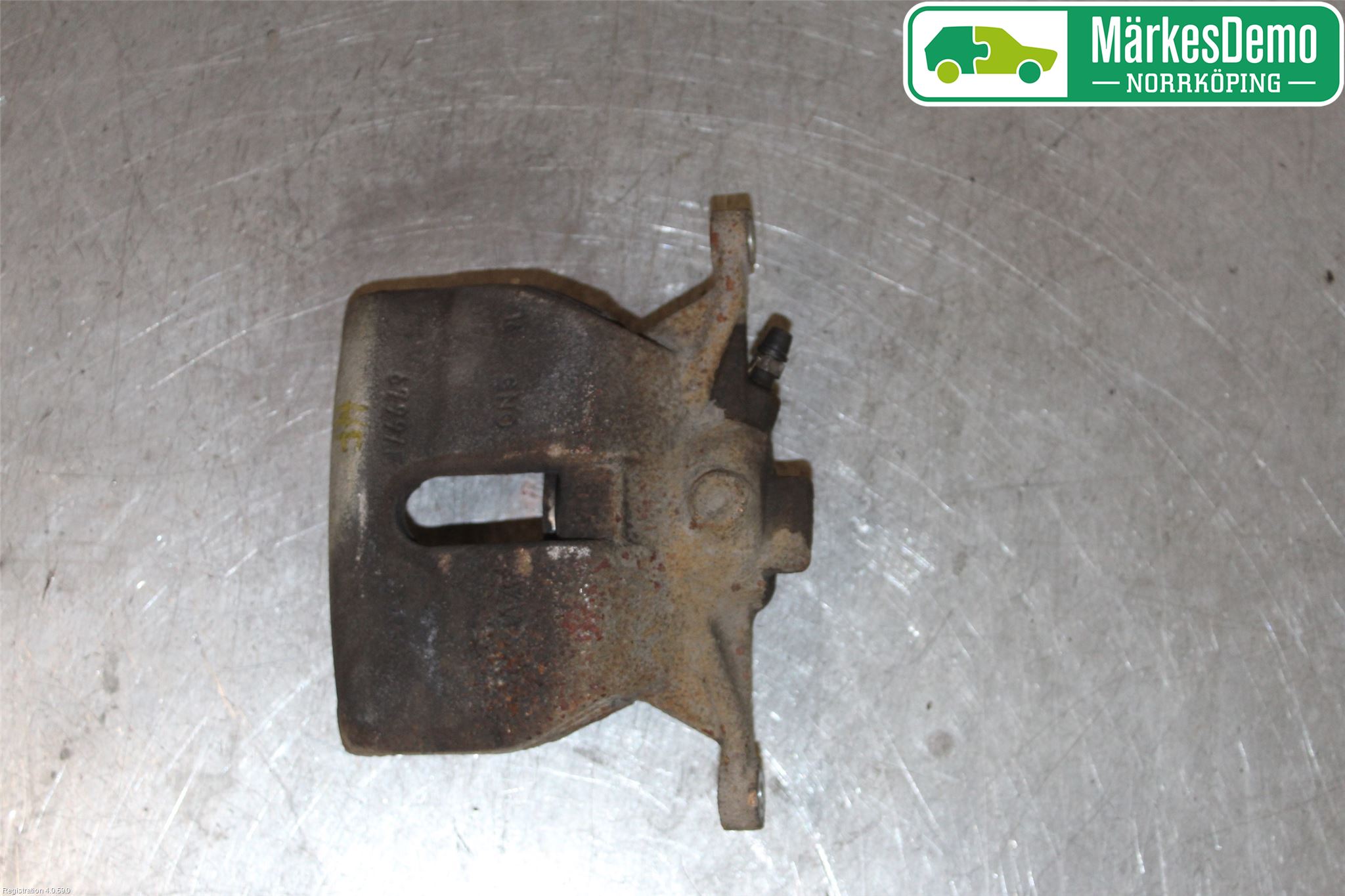 Volkswagen VW PASSAT 15-19 Bromsok Fram Höger