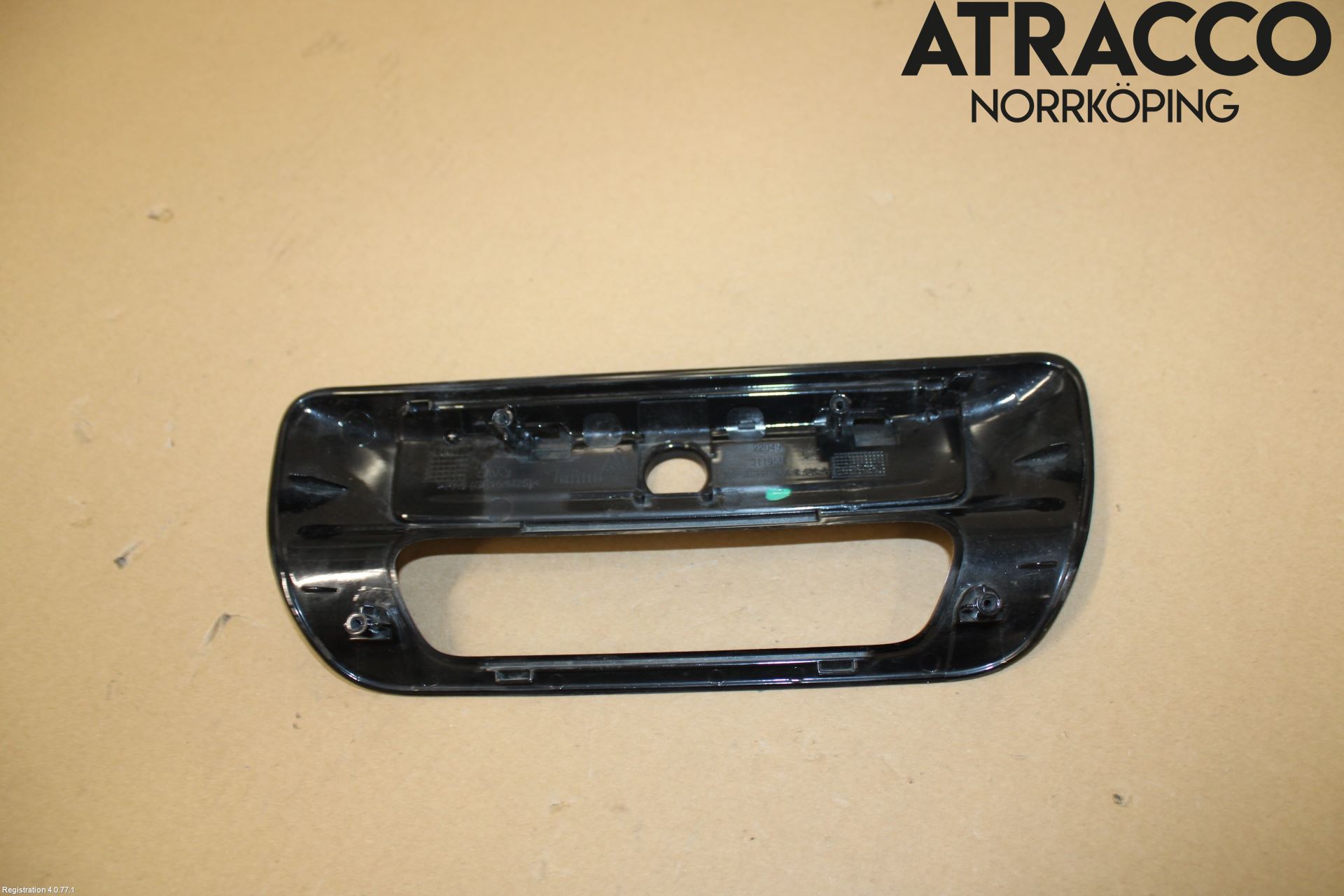 Dodge PICK UP RAM 81- Bakluckehandtag