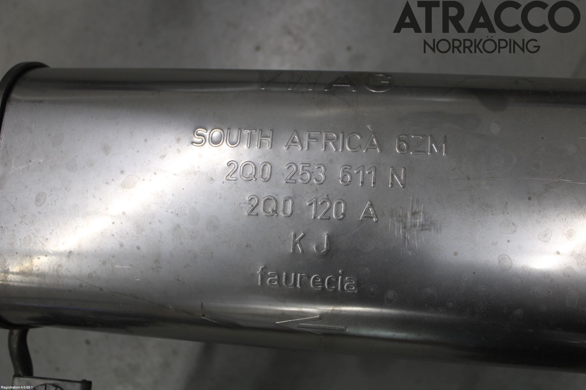 Volkswagen VW POLO VI 18->> Avgas Halvsats