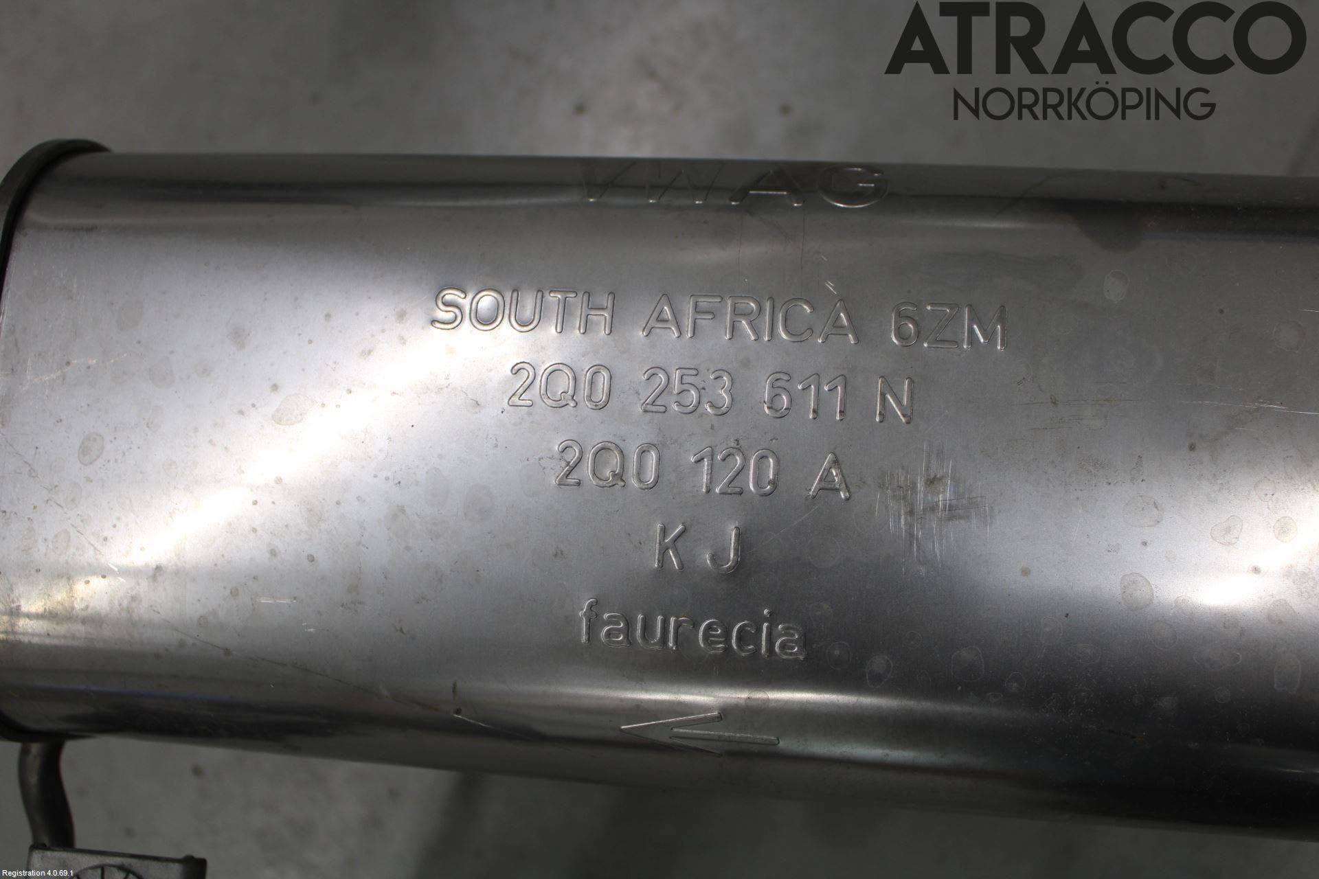 Volkswagen VW POLO VI 18->> Avgas Halvsats