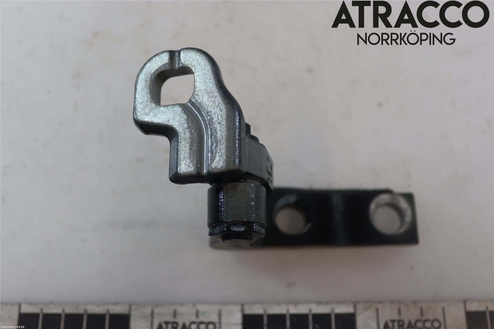 Volvo V40 12-19 Dörrgångjärn