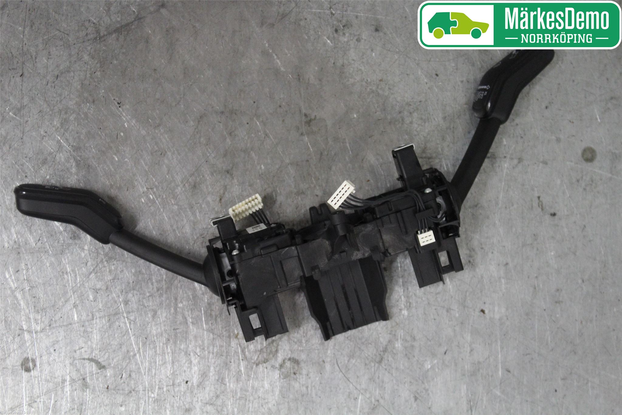 Volkswagen VW GOLF / E-GOLF VII 13-20 Spakcentral