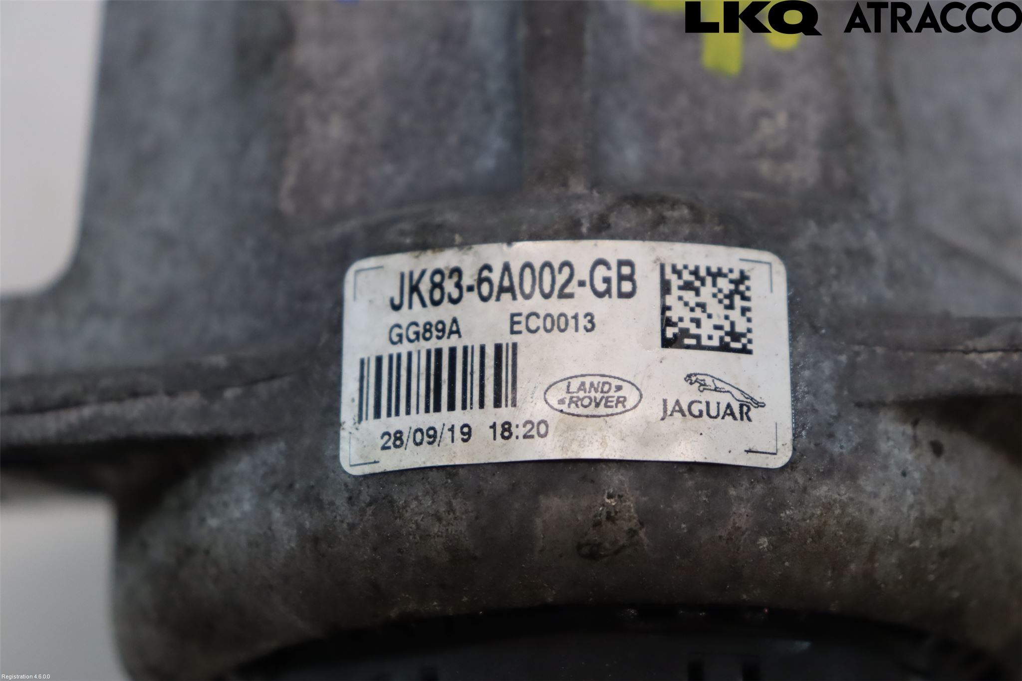 Jaguar F-PACE Motorkudde