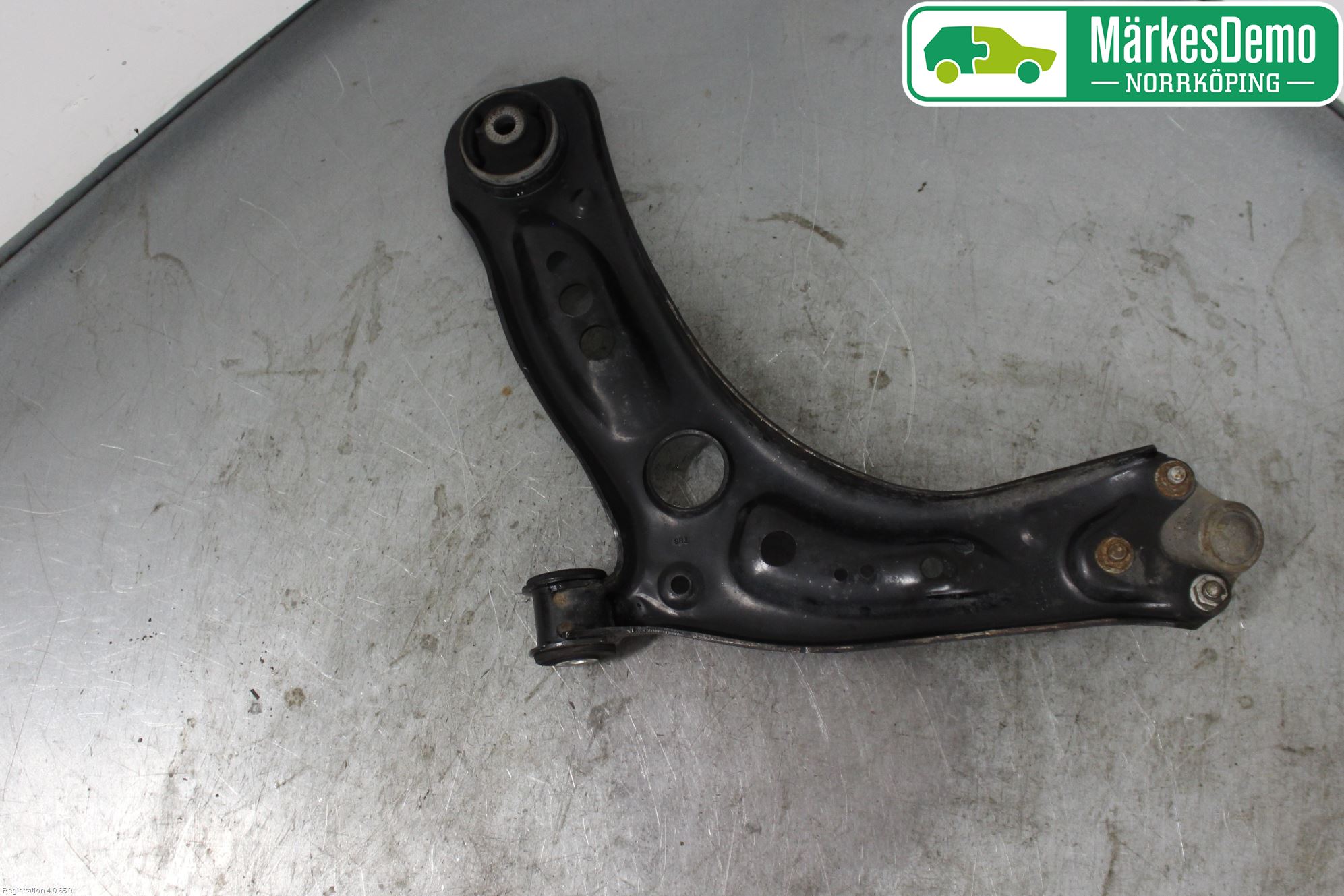 Skoda OCTAVIA (5E) 13-20 Bärarm Fram Undre Hö