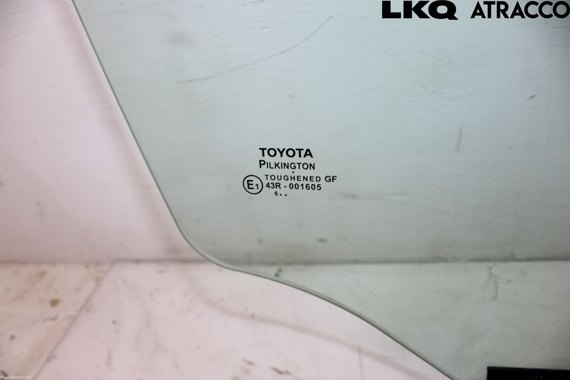 Toyota AVENSIS 16-18 Dörruta Fram Höger