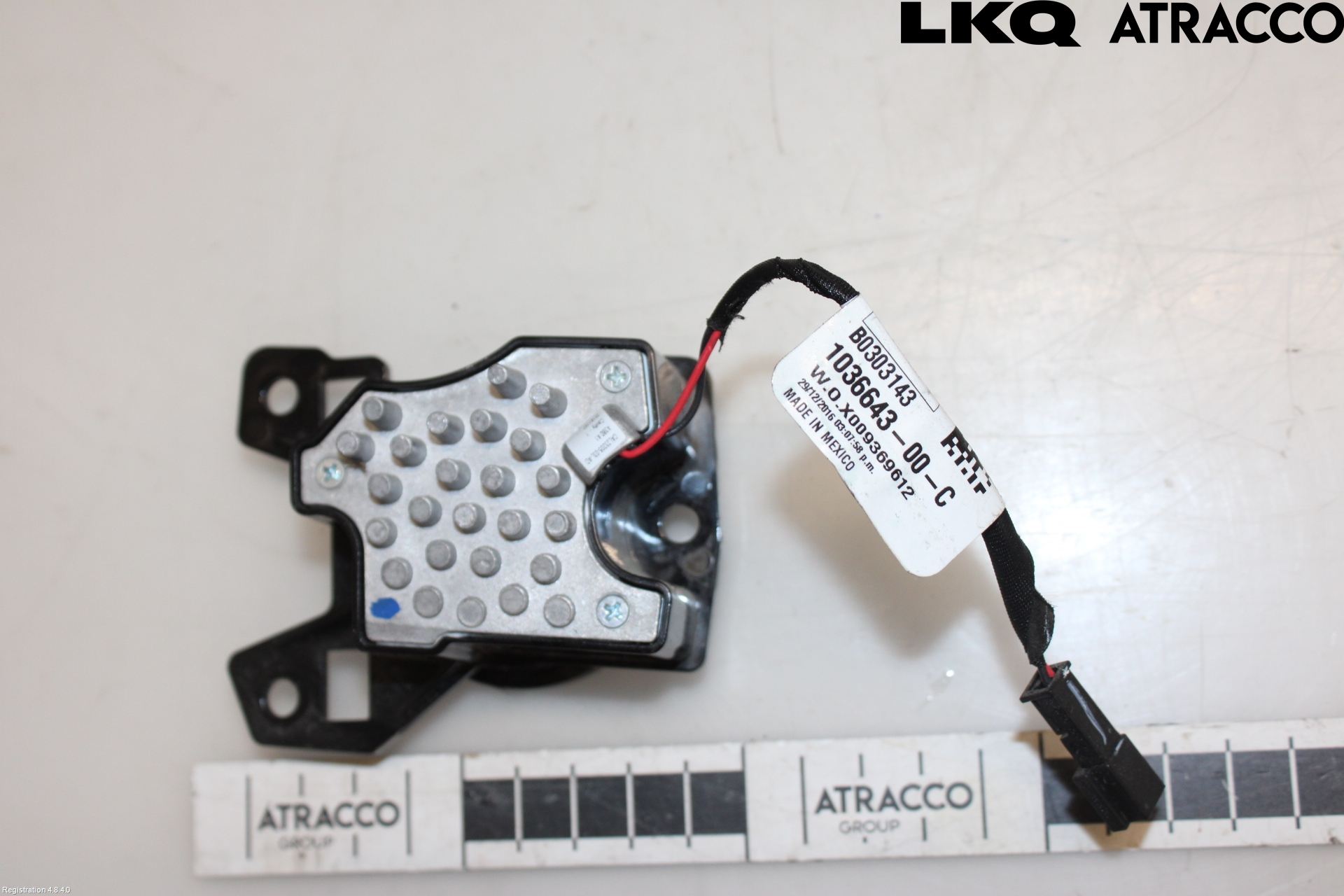 Tesla MODEL X 16- Innerbelysning Dörrbelysning