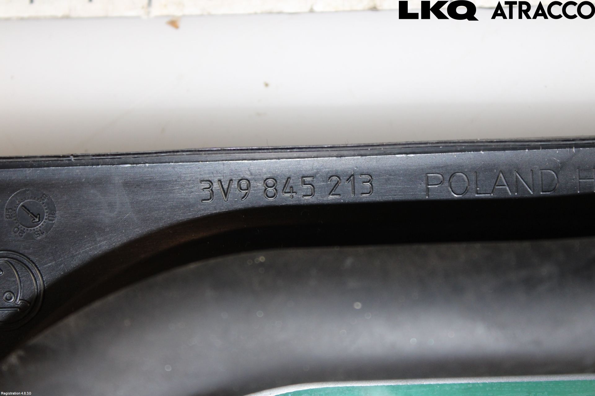 Skoda SUPERB 16-24 Dörruta Bak Lilla Vä