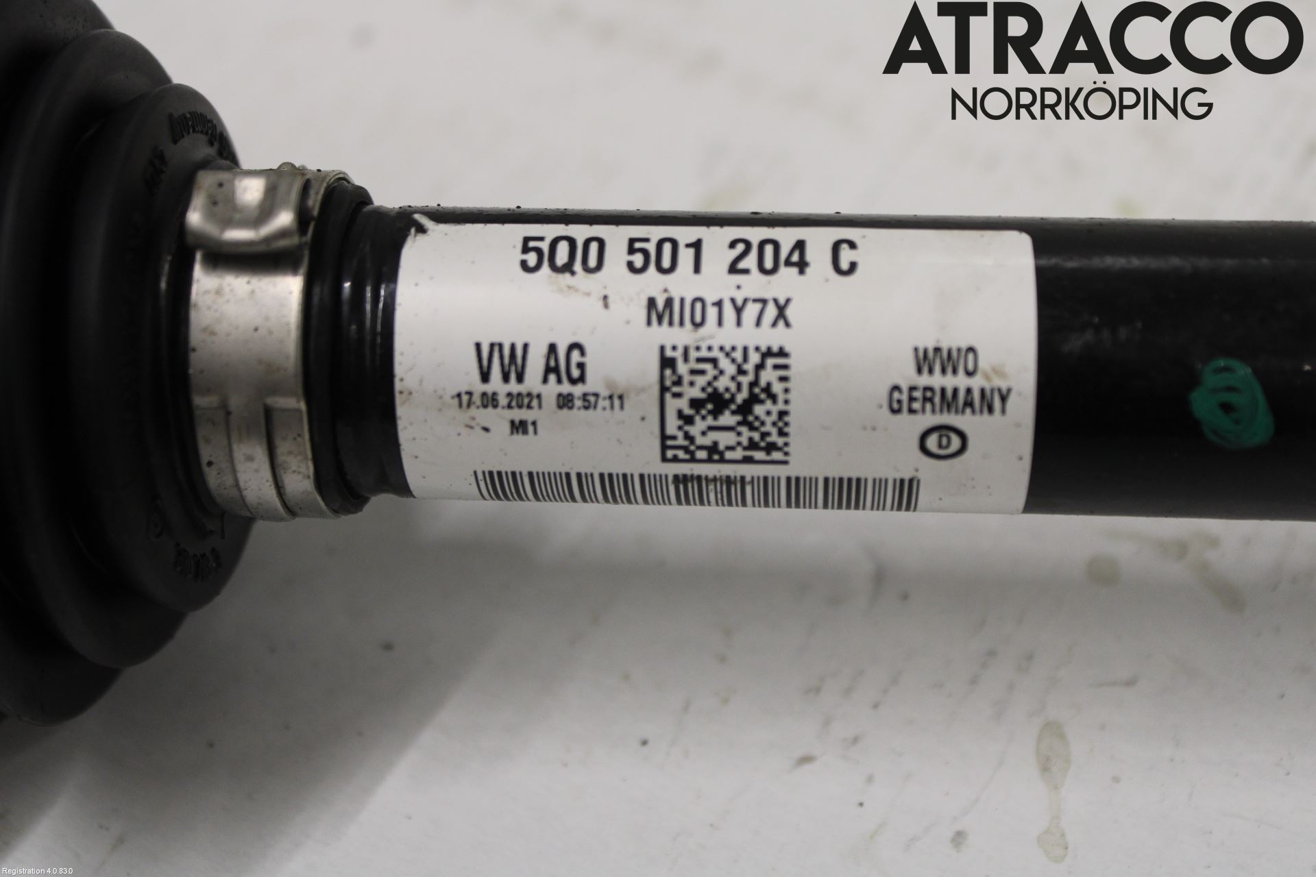 Skoda OCTAVIA (NX) 20- Drivaxel Bak Höger