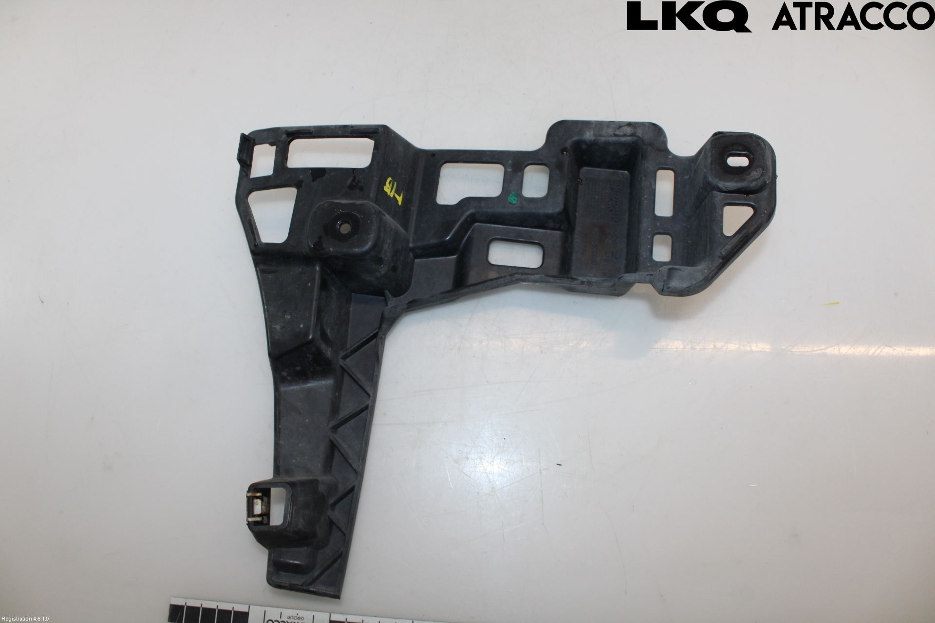 Citroen C4 GRAND PICASSO 14-18 Stötfångarfäste Bak Hö