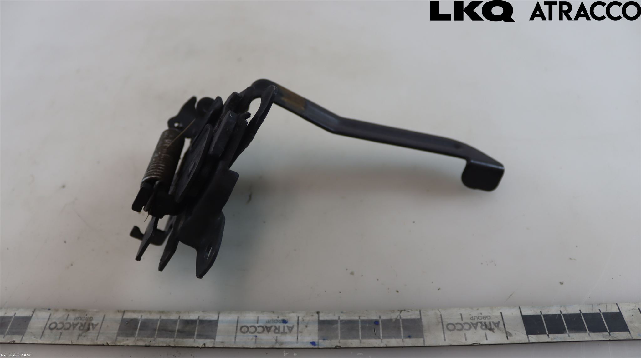 Toyota AURIS 10-12 Huvlås