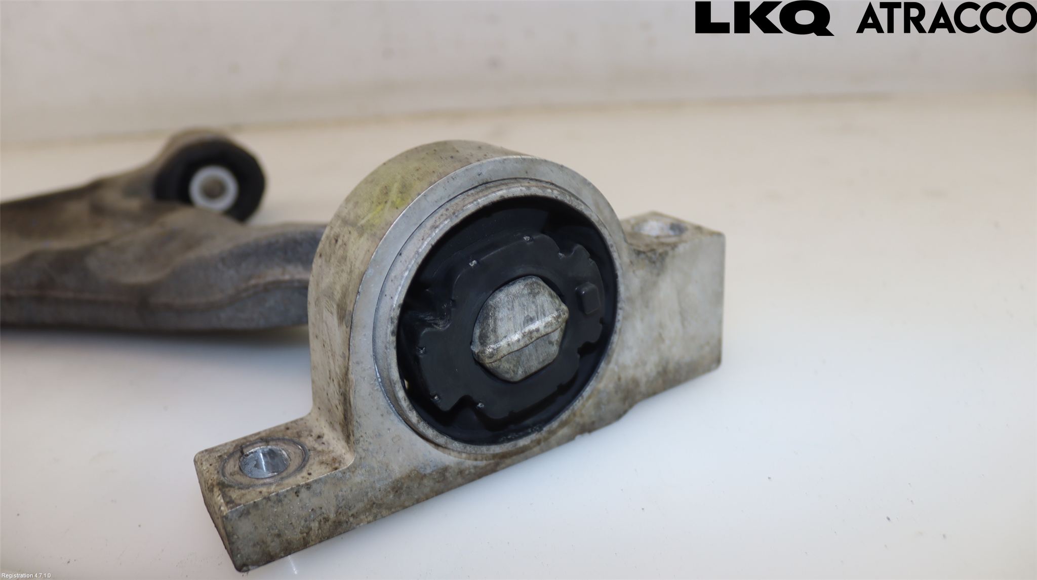 Volvo V90 17->> Bärarm Fram Undre Vä