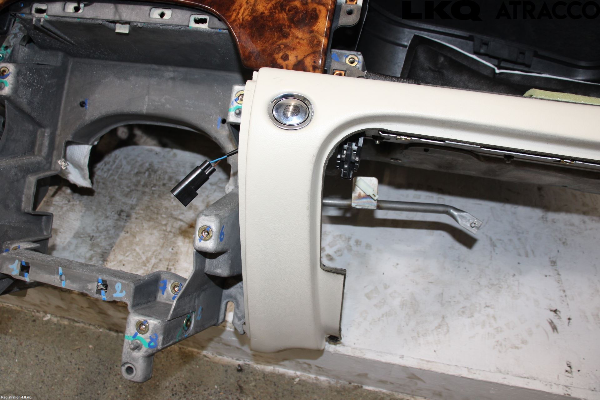 Jaguar XJ X350        03-09 Instrumentbräda
