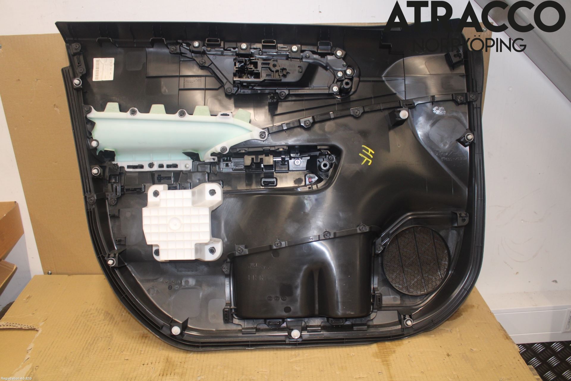 Toyota RAV4 19- Dörrklädsel Hö