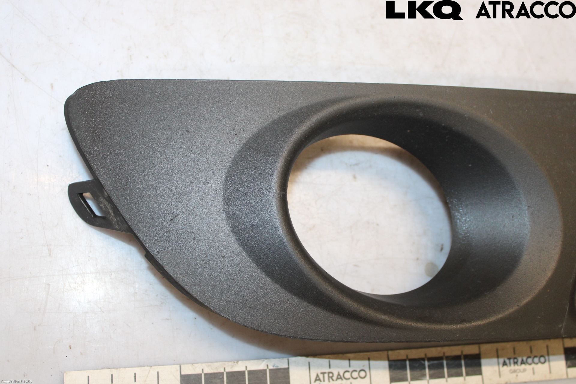 Volvo V70 08-13 Dimljussarg Fram