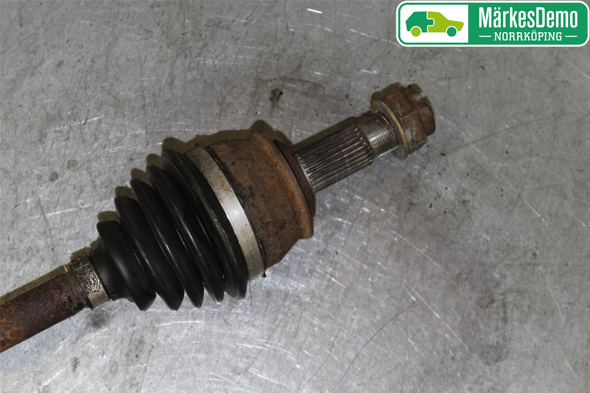 Opel CORSA D 07-14 Drivaxel Fram Vänster