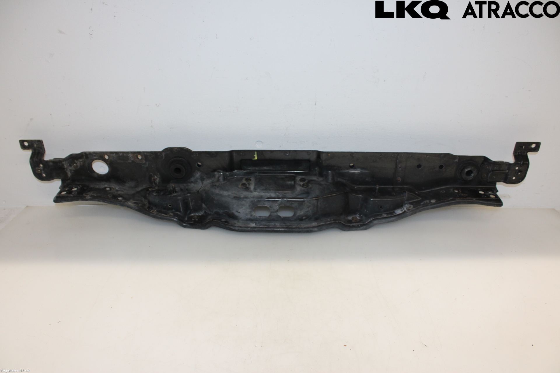 Hyundai i40 08-15 Front Huvlåsplåt-Balk