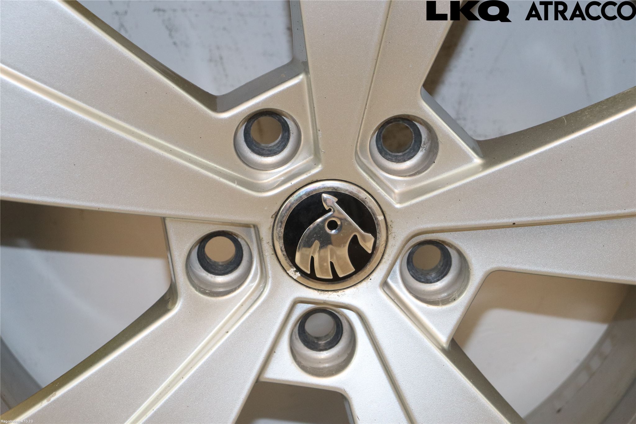 Skoda SUPERB 16-24 Fälg Aluminium