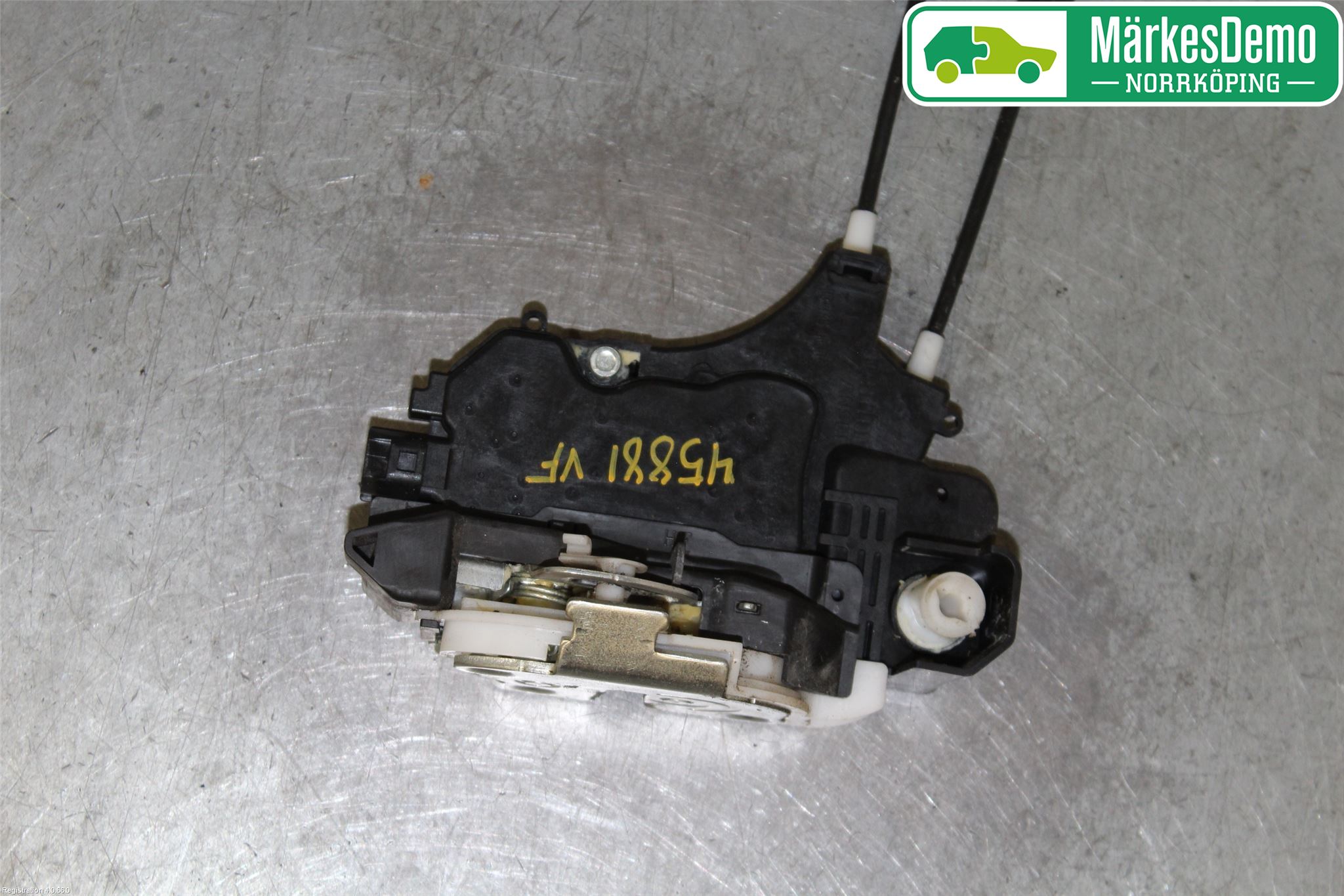 Mitsubishi COLT   04-08 Låskista-Dörrlås