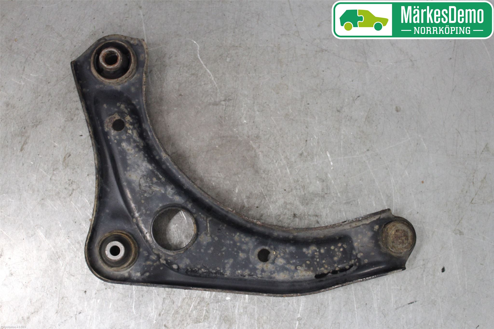 Nissan MICRA 11-16 Bärarm Fram Undre Vä