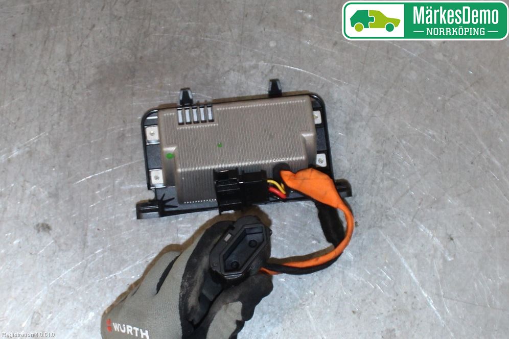 Skoda OCTAVIA (5E) 13-20 Inverter 12 -> 220 V
