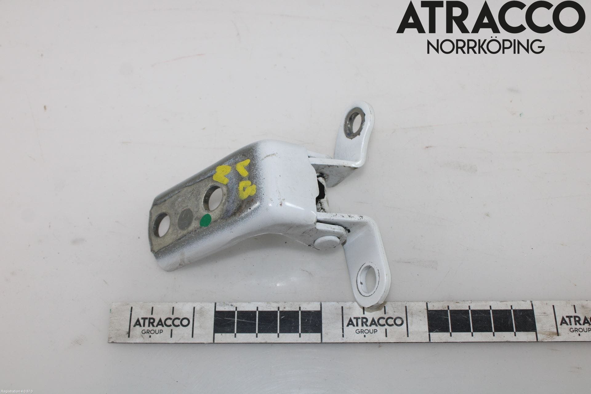 Toyota YARIS XP130 12-14 Dörrgångjärn