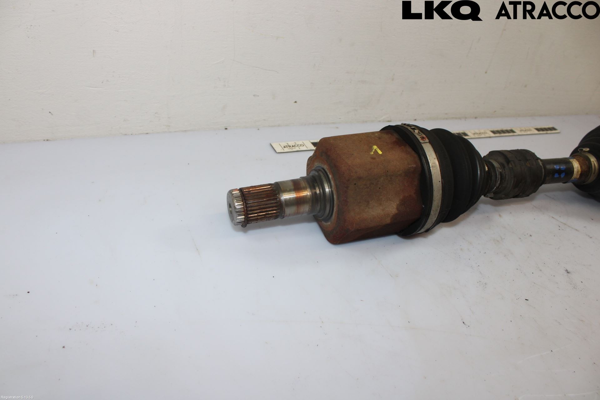 Nissan QASHQAI+2  10-14 Drivaxel Fram Vänster