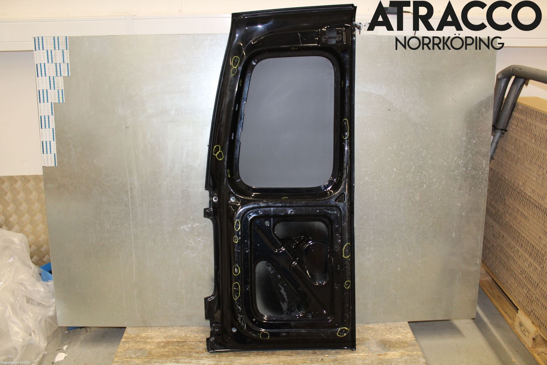 Volkswagen VW CADDY 11-15 Dörr Bak Van-Skåp Höger