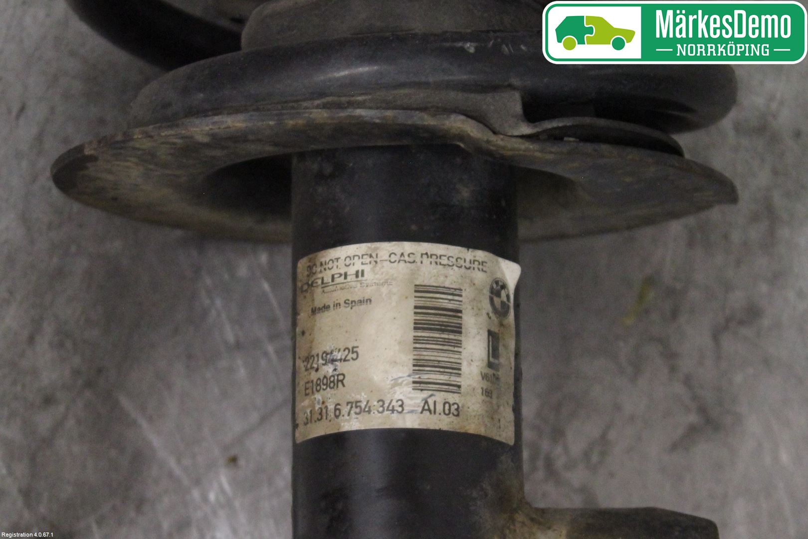 BMW X5 E53     99-06 Fjäderben Fram Vänster