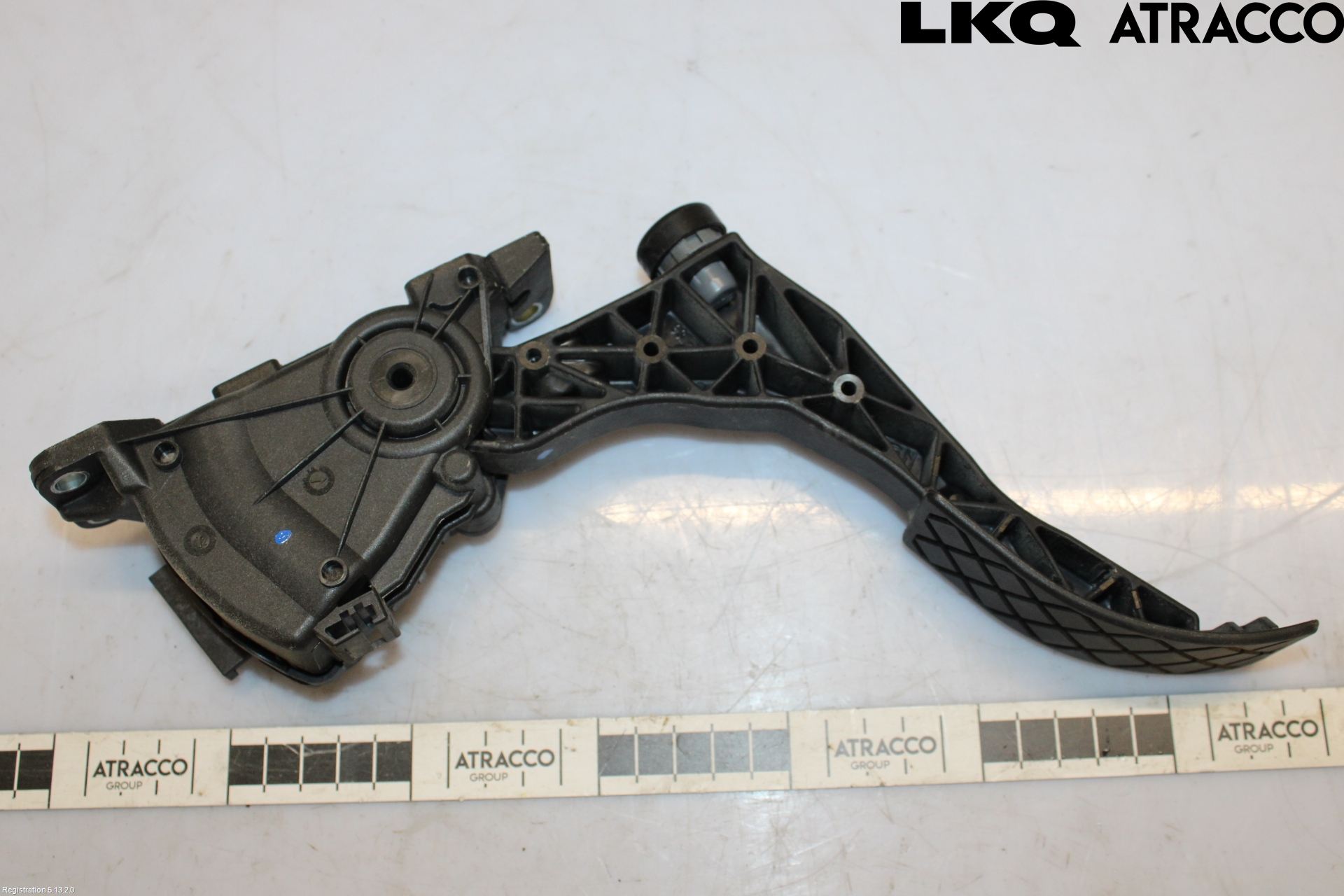 Volkswagen VW AMAROK 2H 10-22 Gaspedal