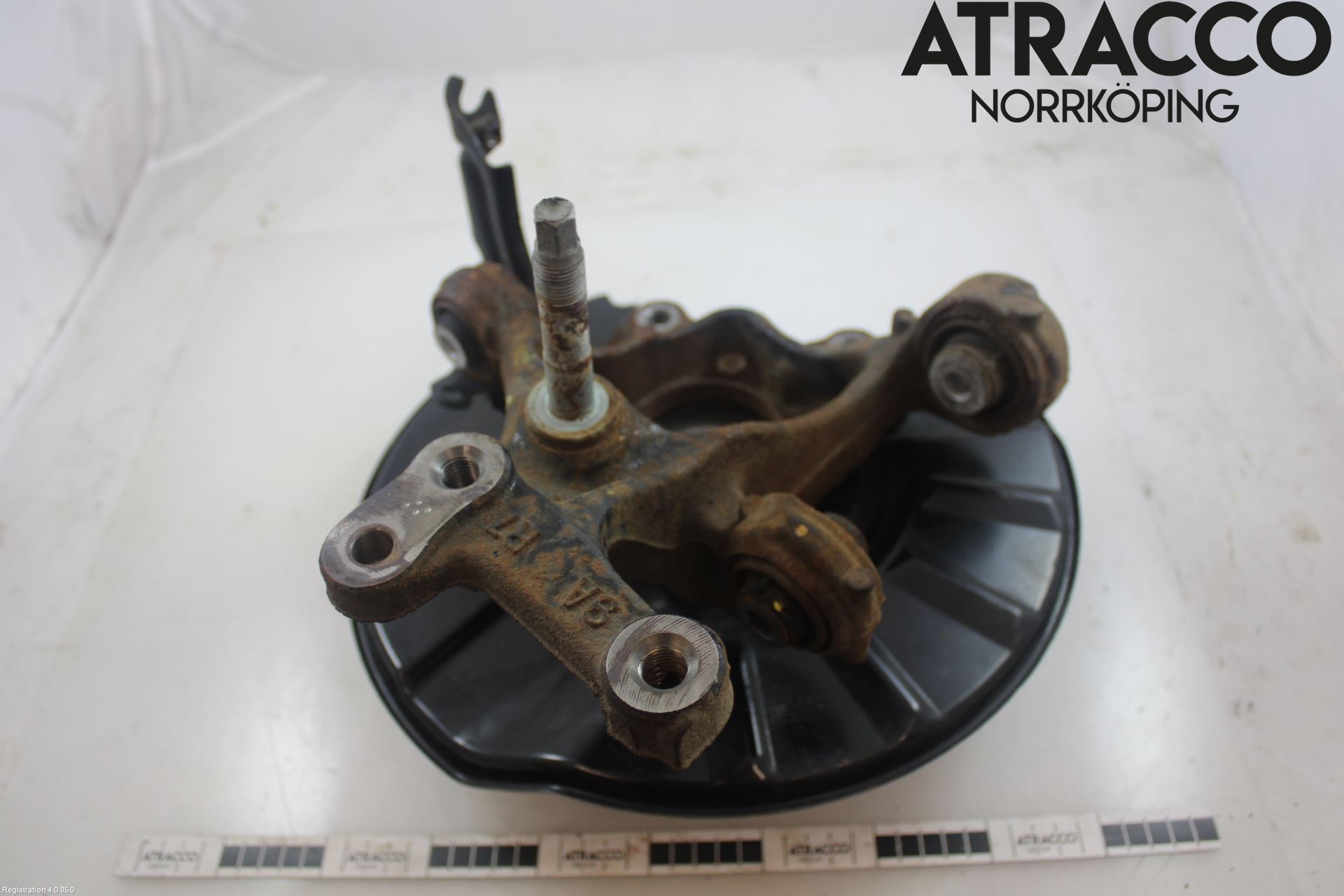 Toyota RAV4 19- Hjullagerhus-Spindel Hö B