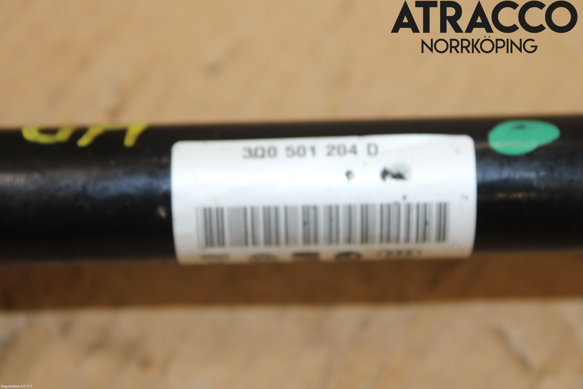 Volkswagen VW PASSAT 15-19 Drivaxel Bak Höger