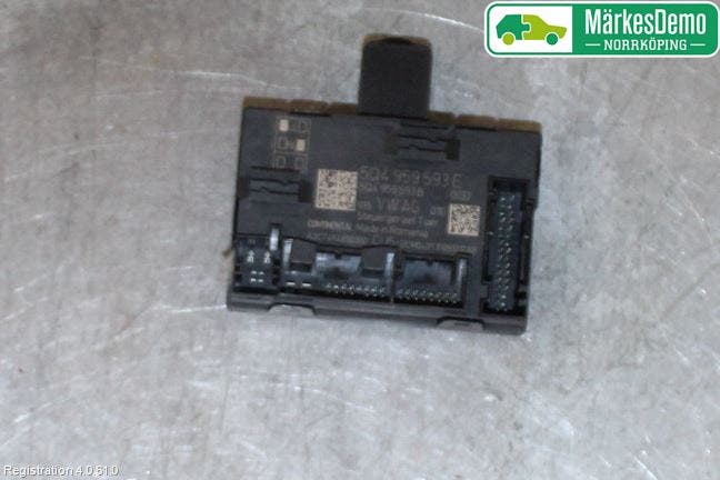 Skoda SUPERB 16-24 Styrenhet Dörr