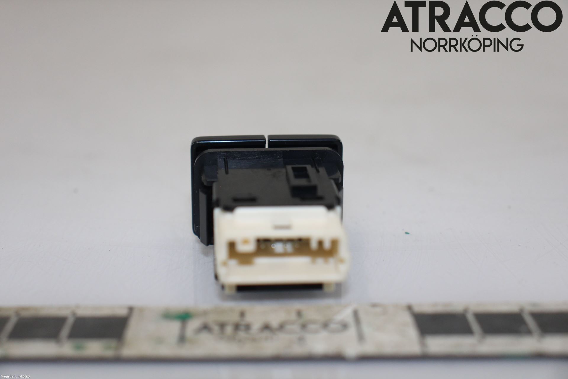 Toyota AYGO 15-21 Strömställare Övrigt