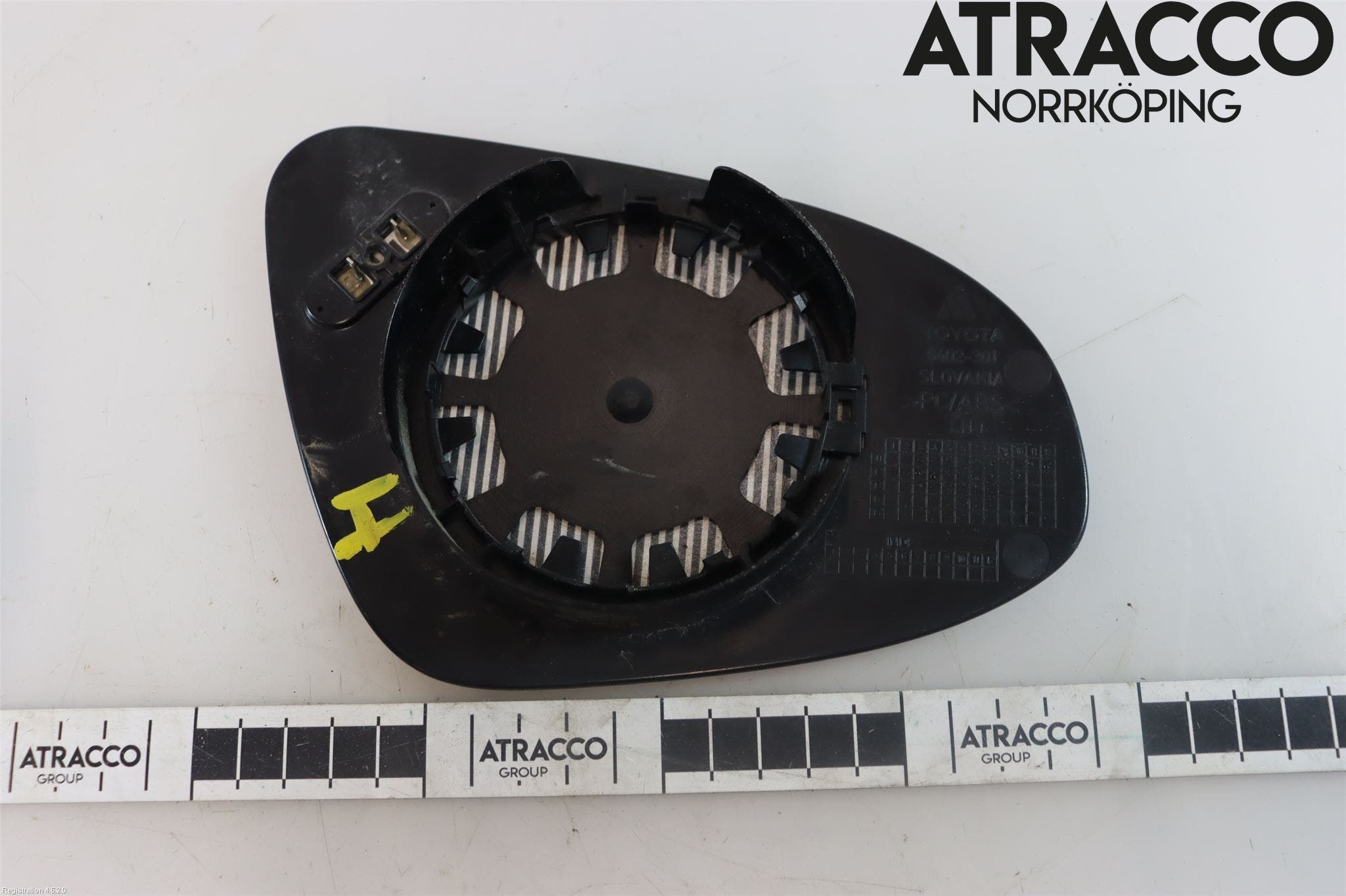 Toyota YARIS XP130 12-14 Spegelglas Hö