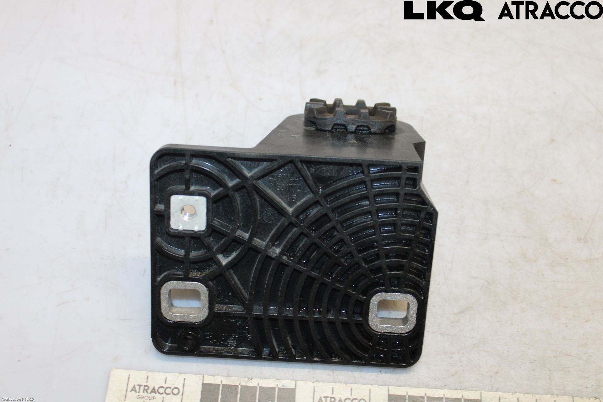 Volkswagen VW ID.7/TOURER 24- Kylarfäste-Ram-Balk
