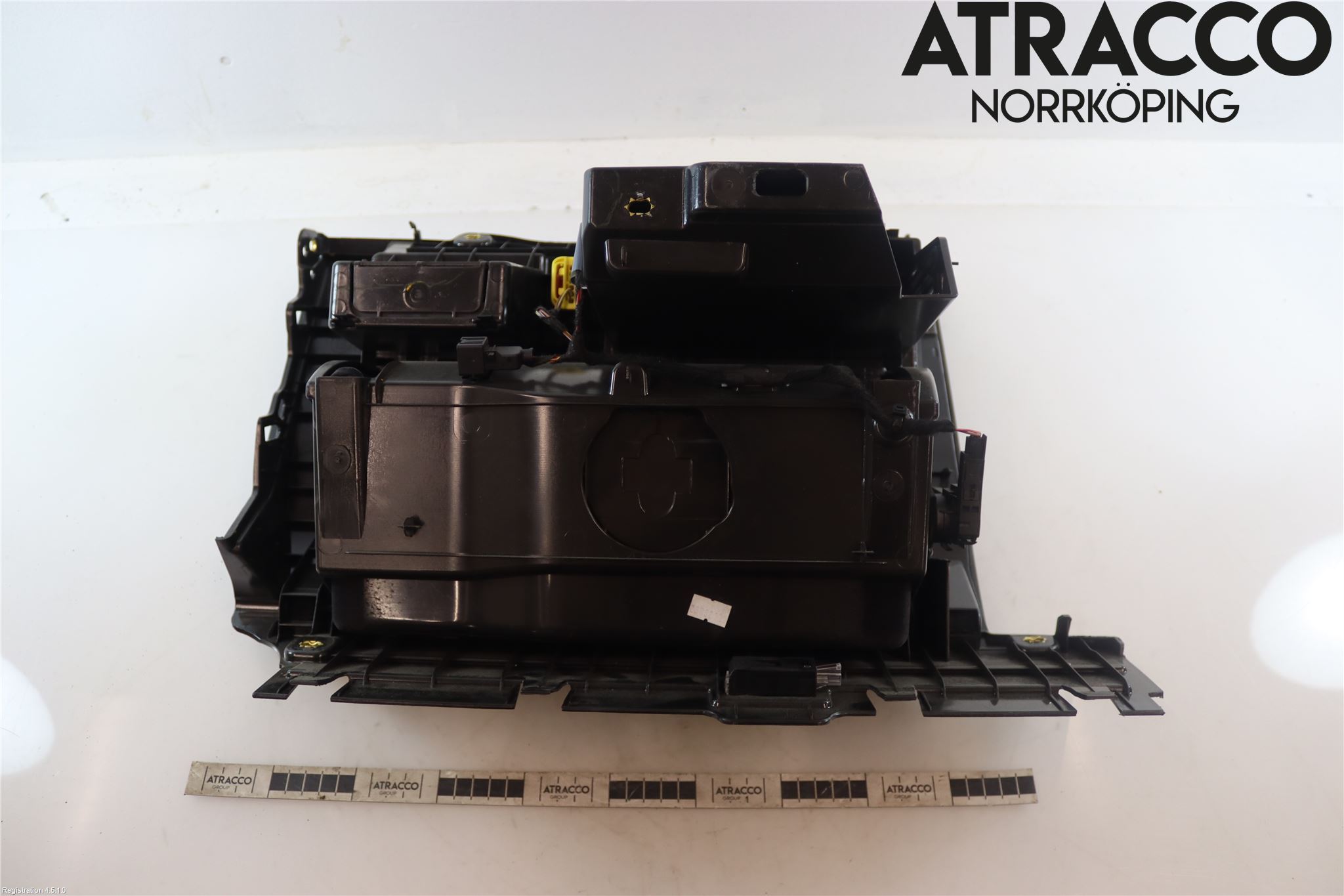 Audi Q5/SQ5 17- Handskfack