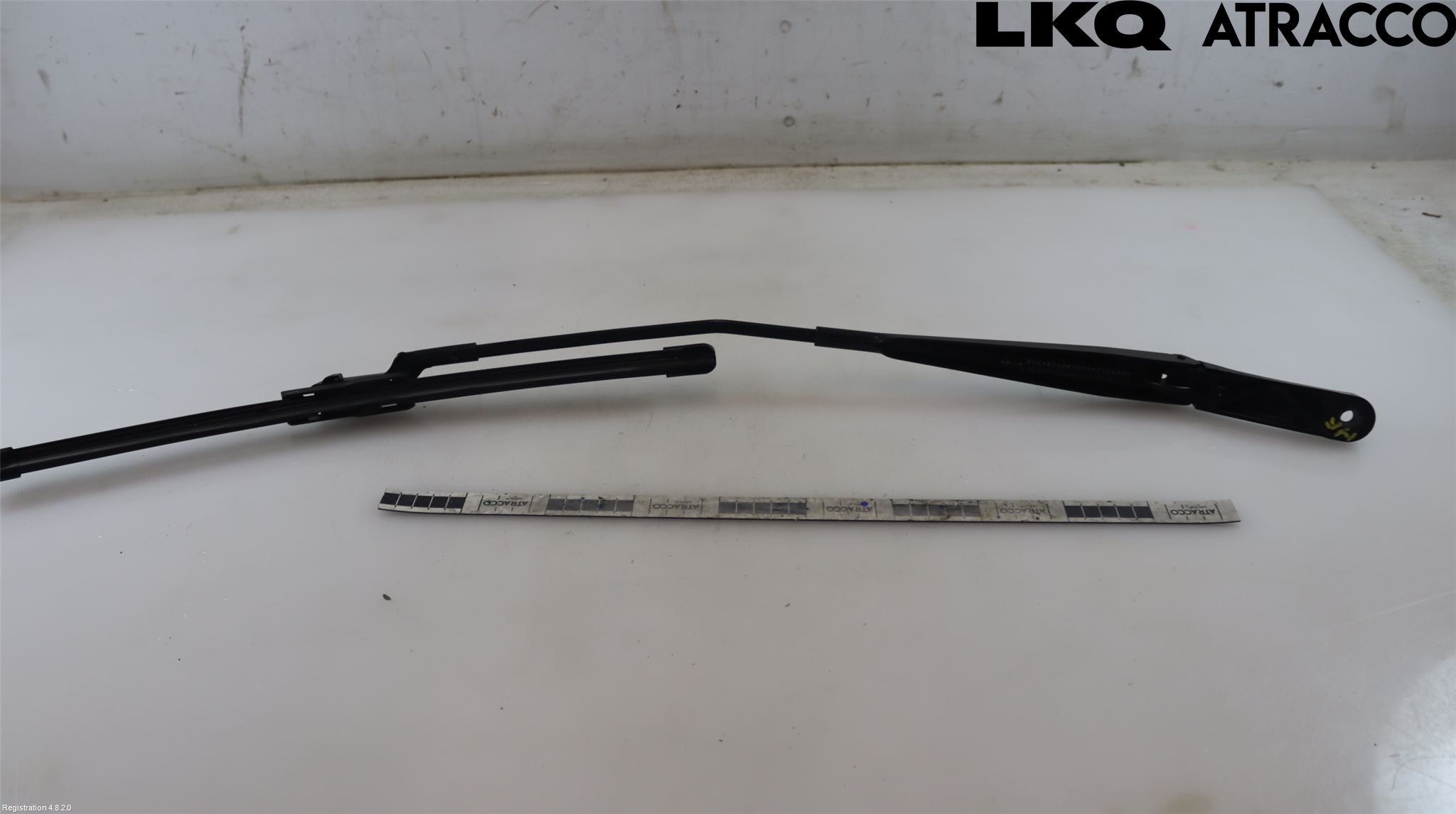 Volkswagen VW PASSAT 20-24 Torkararm Armar Vindruta