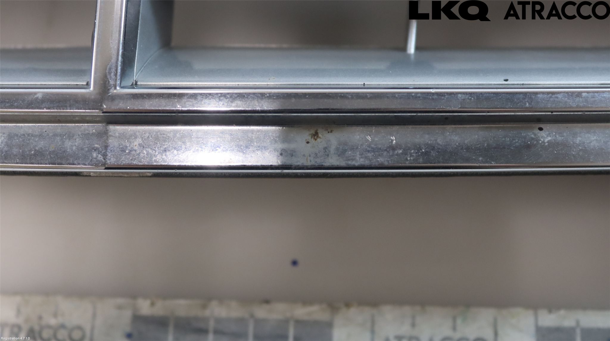 Mercedes-Benz MB C (203) 00-07 Grill Komp