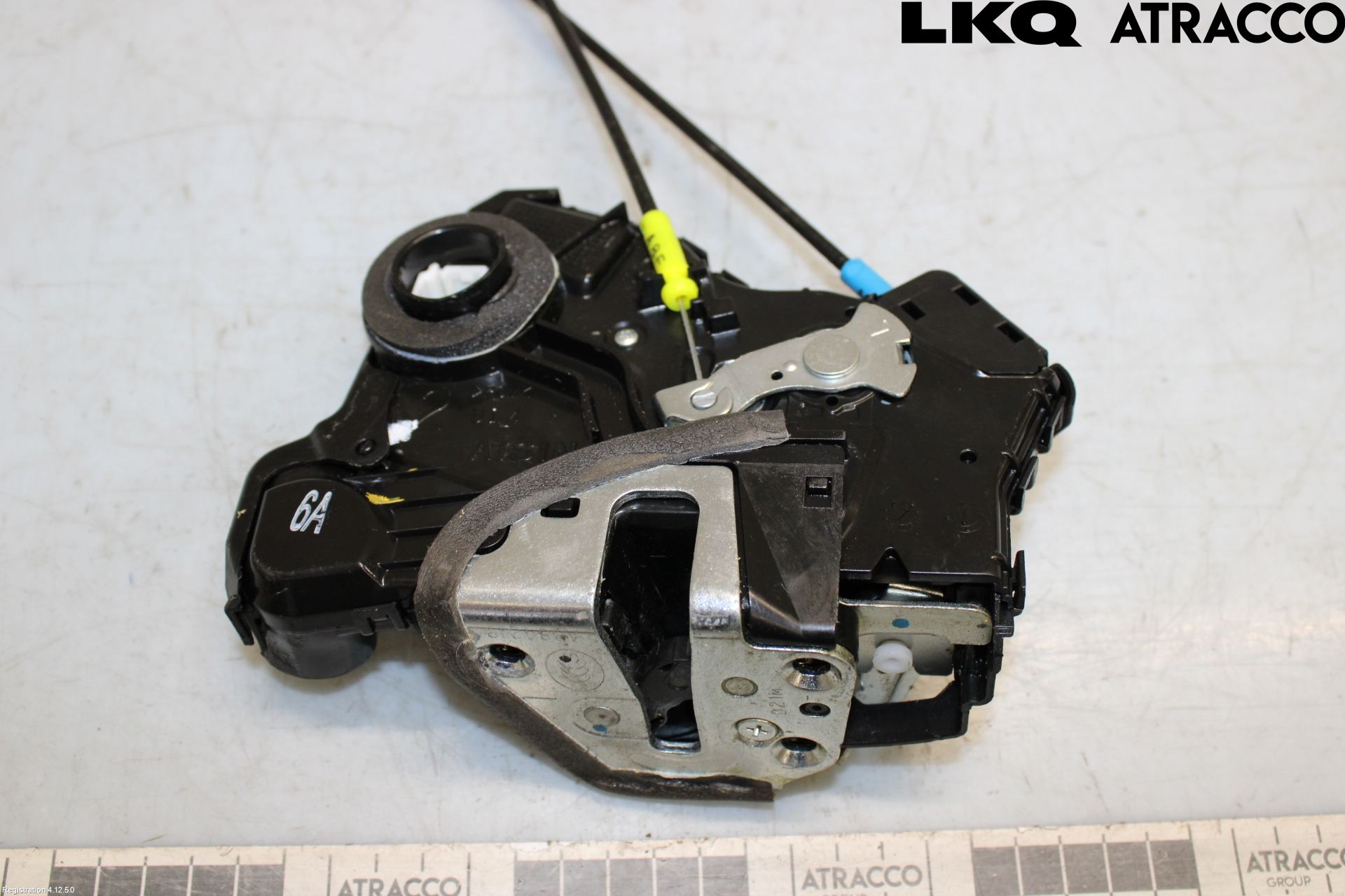 Toyota AURIS 13-19 Låskista-Dörrlås