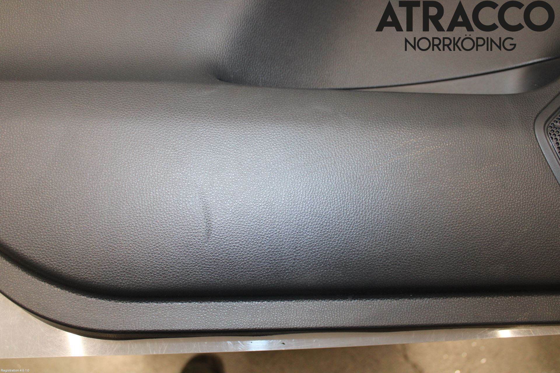 Toyota RAV4 19- Dörrklädsel Vä
