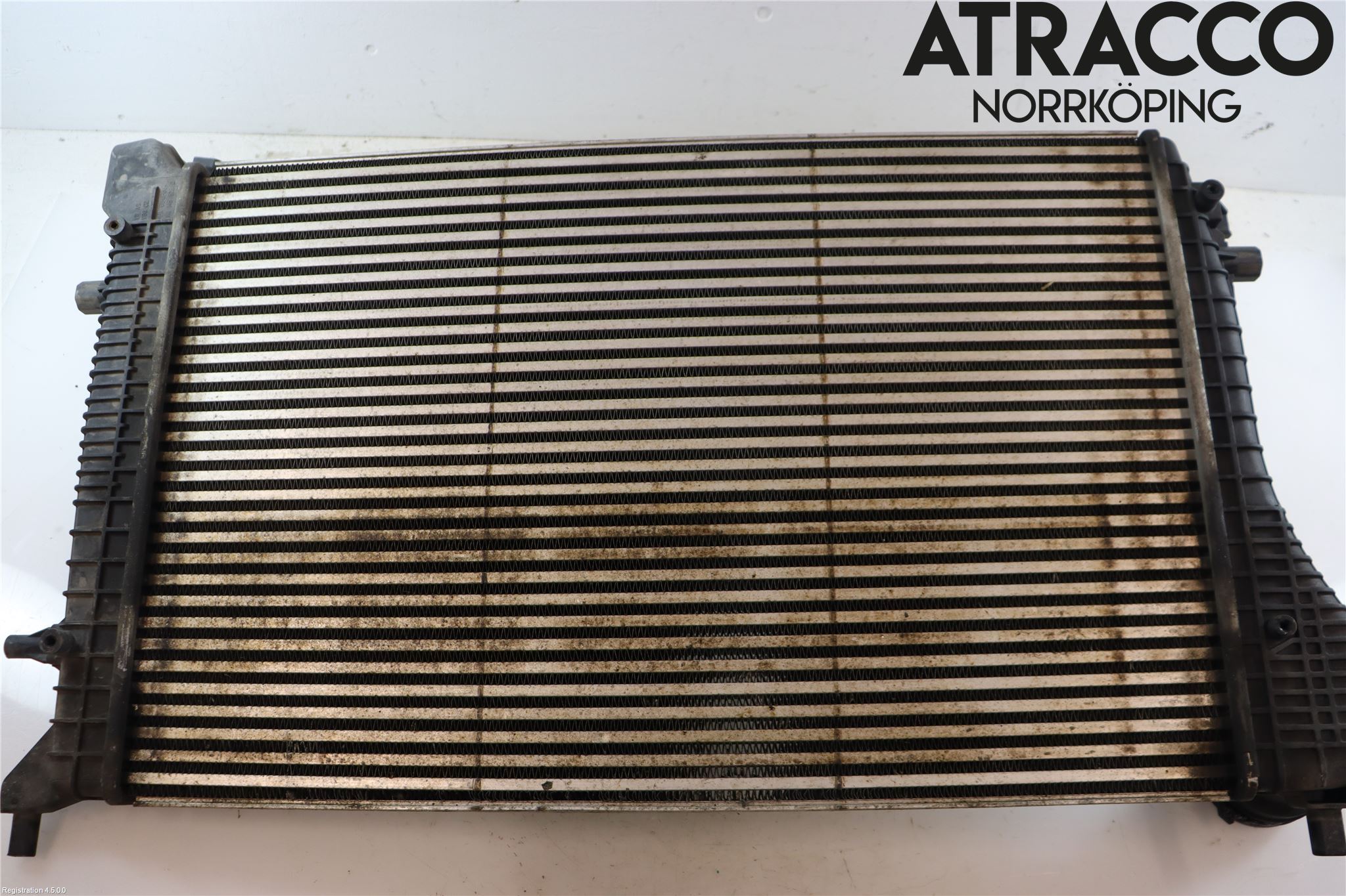 Volkswagen VW CADDY      04-10 Laddluft-Intercooler Kyl