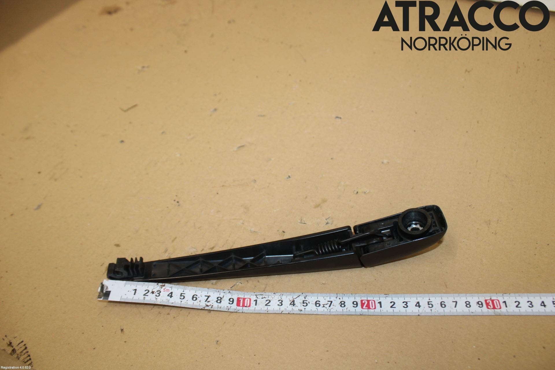 Toyota YARIS XP21 20- Torkararm-Bakruta