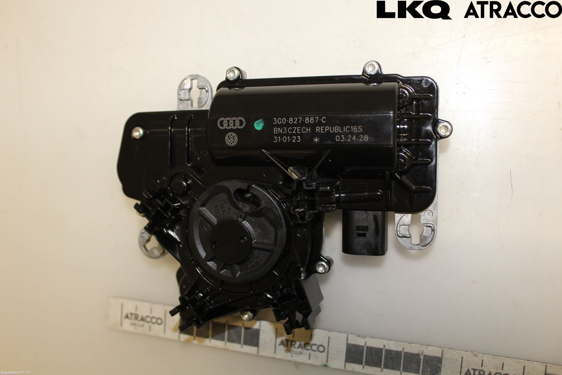 Audi Q4 E-TRON FZ 22- Bakluckeöppnare Automatisk