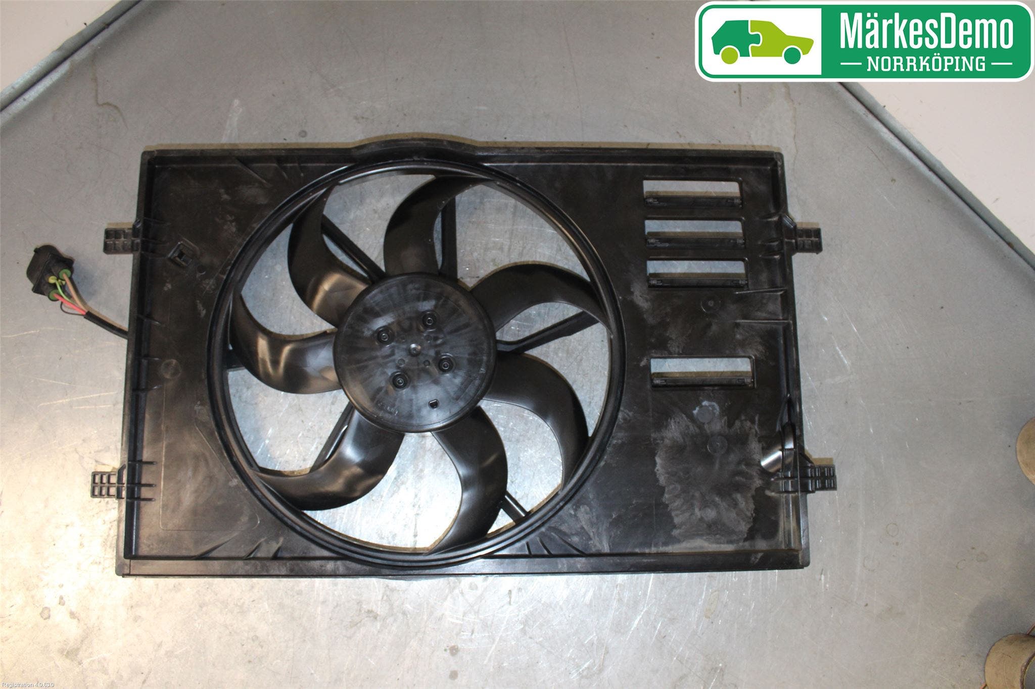 Volkswagen VW PASSAT 15-19 Kylfläkt El