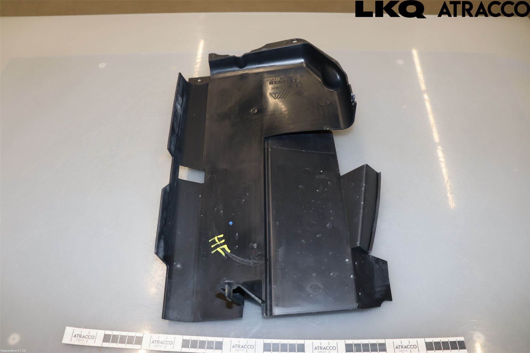 Renault CLIO III  09-12 Deflektor Plåt-Plast Kylning