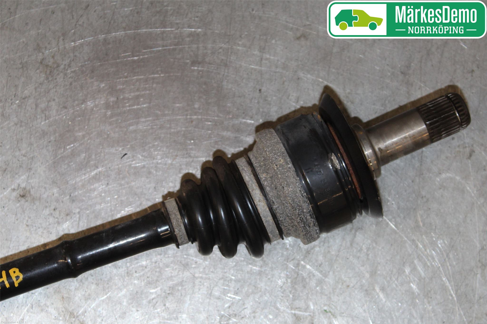 BMW 1 F20/F21 11-19 Drivaxel Bak Vänster