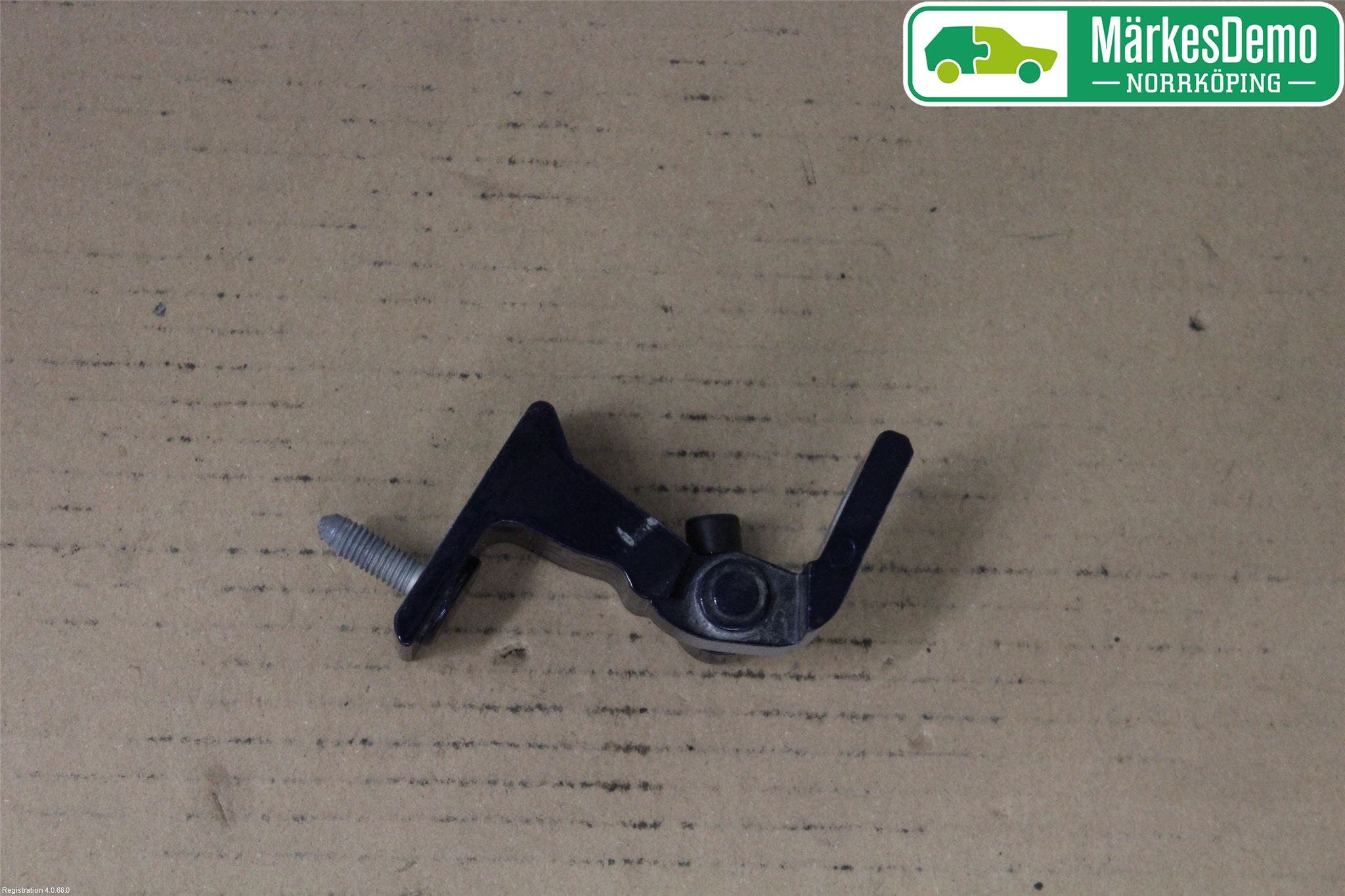 Audi A4/S4 B9 20- Dörrgångjärn